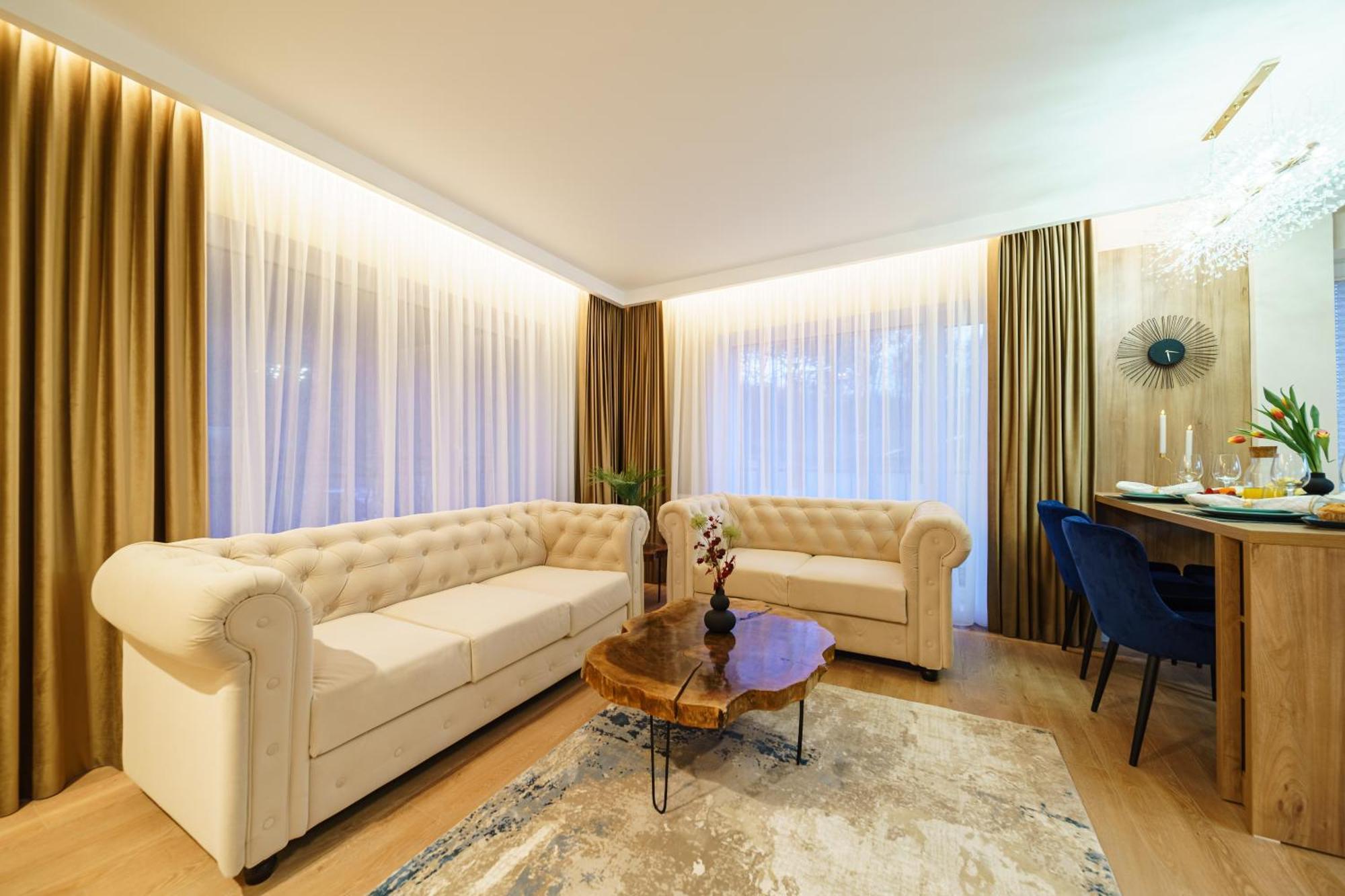 Prestige Aparthotel Brasov Exterior photo